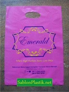Sablon Plastik Plong Sidoarjo pesanan Emerald