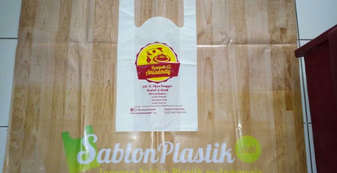 Sablon Plastik Kresek pesanan Pempek Mataram , Lombok